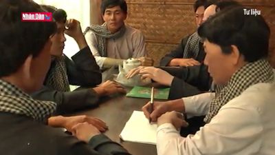 Nghị quyết "đồng khởi"