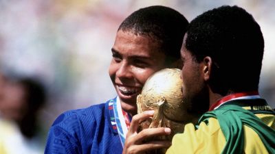 Khoảnh khắc vĩ đại World Cup (Số 1)